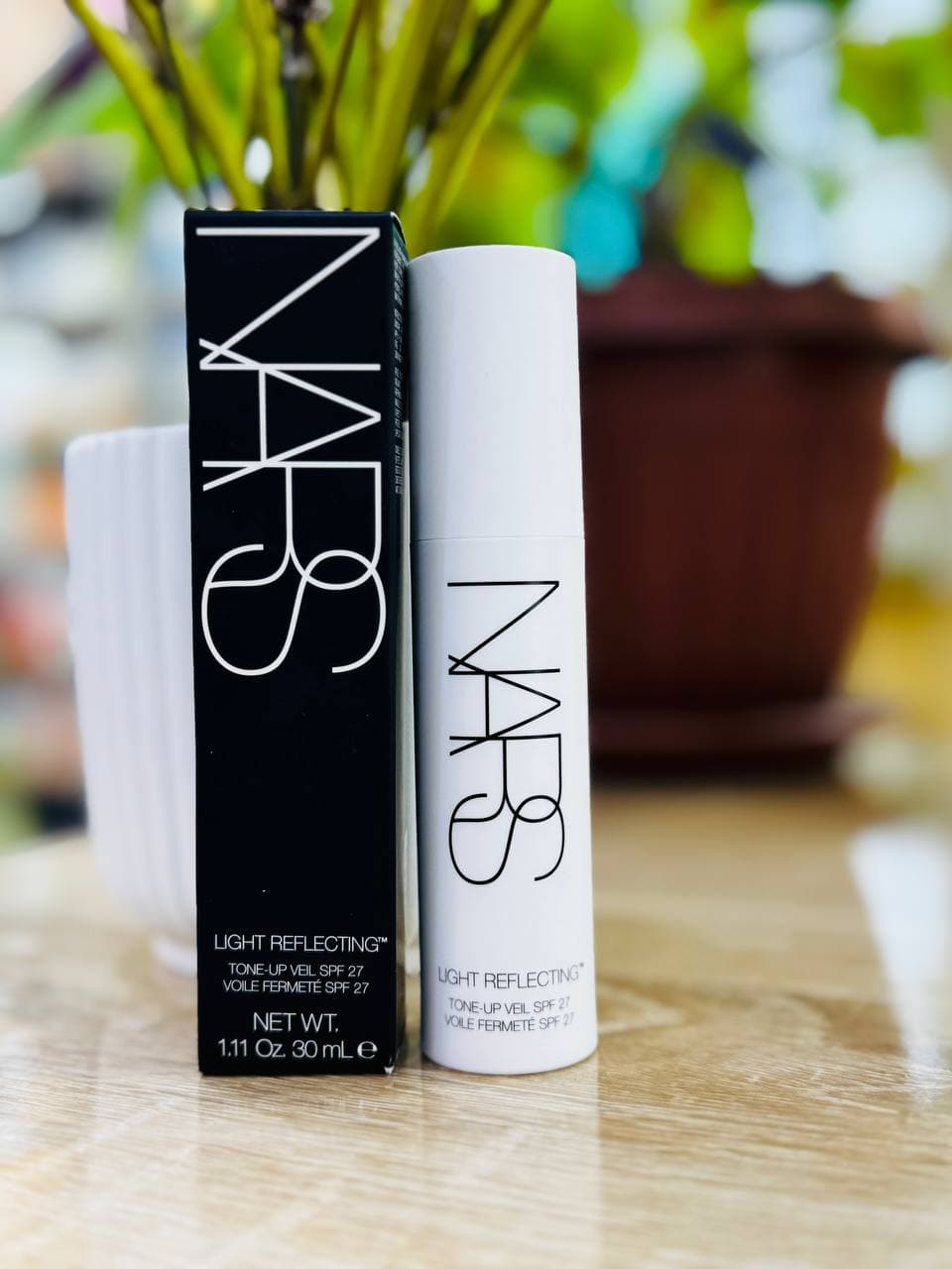 NARS Light Reflecting Tone-Up Veil Base de Teint SPF 27 30ml